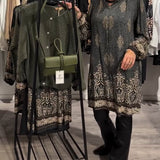 Tuotekuva – Ilse – Vintage-henkinen mekko nappiyksityiskohdilla