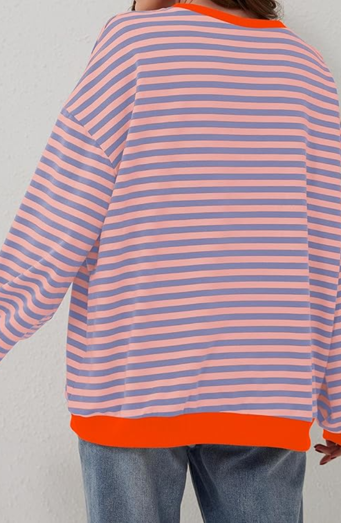 Tuotekuva – Amelia – Naisten oversize raidallinen neule pitkillä hihoilla