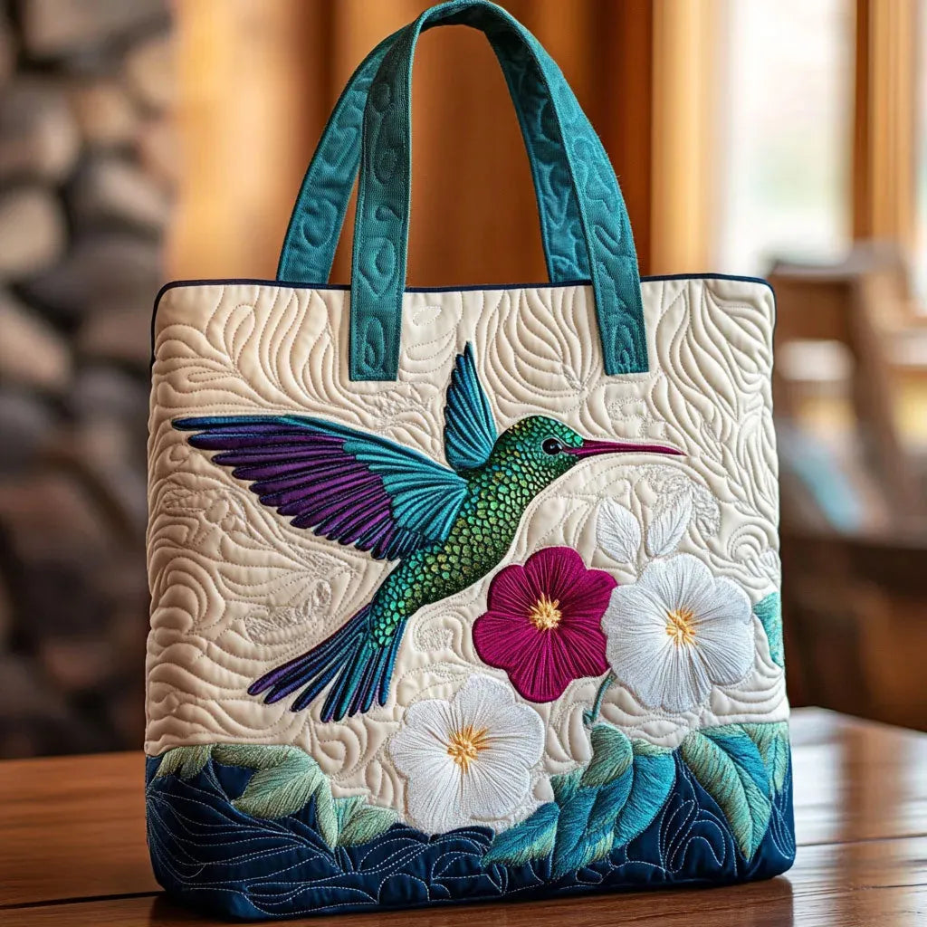Tuotekuva – Tikattu tote-laukku kolibri- ja valkoisella kukkakuviolla