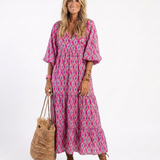 Céline | Midi-mekko, jossa on kuvio, kolmen neljänneksen hihat ja V-pääntie